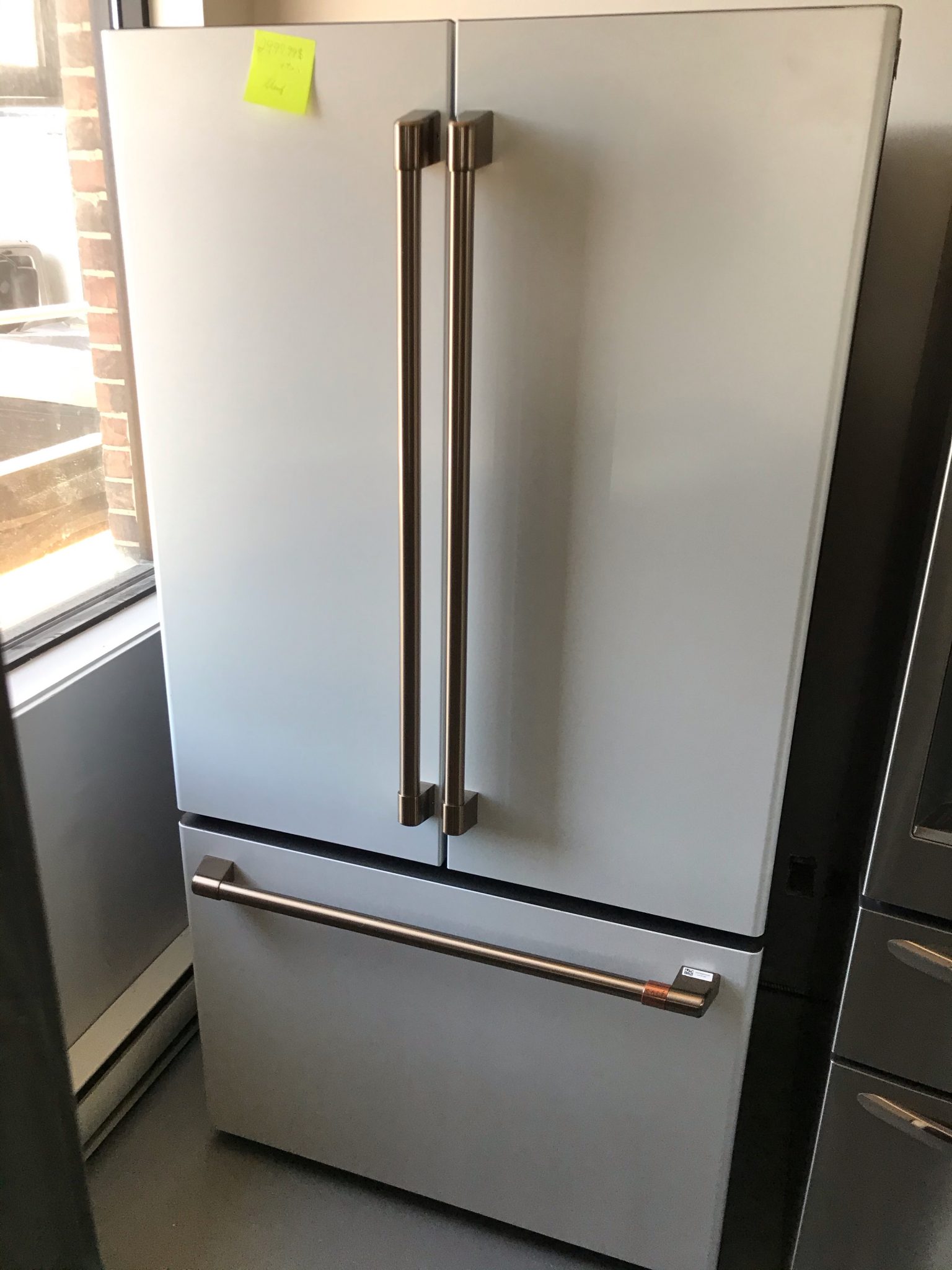 Réfrigérateur GE Café Congélateur en bas (stock227