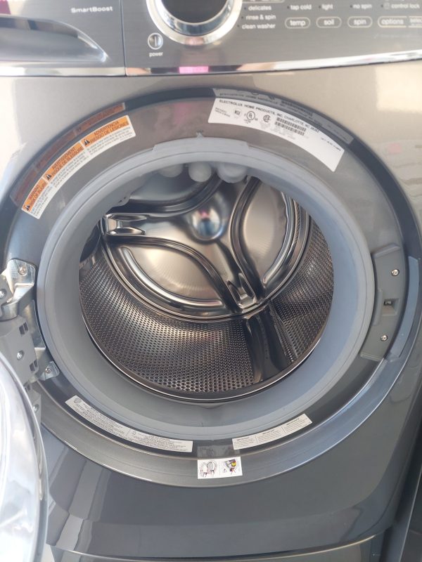 Laveuse Electrolux - Chargement frontal (stock#323)