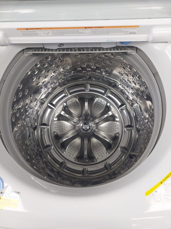 Laveuse LG modèle WT7300CW (#702)