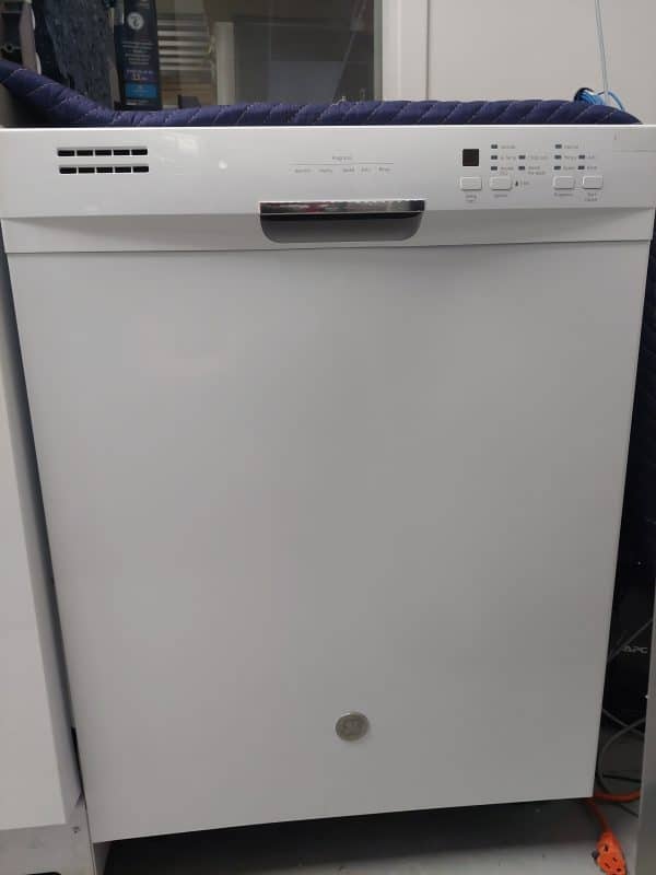 Lave-vaisselle GE modèle: GBF630SGL0WW N/S: AS800826C (#819))
