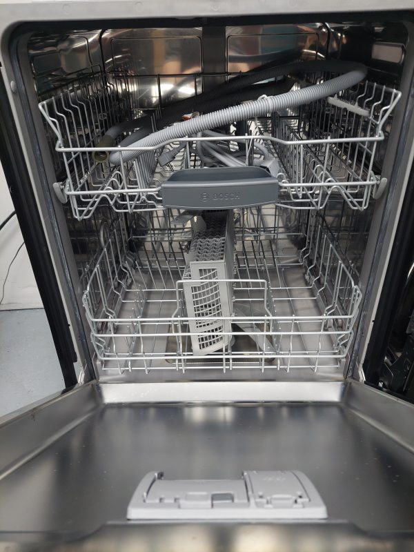 Lave-vaisselle Bosch modèle: SHE3AR75UC/27 N/S: FD010105387 (#818)