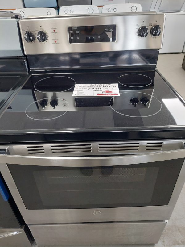 Cuisinière GE modèle: JCB630SKSS N/S: MS501492P (#1035)
