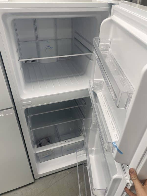 Réfrigérateur Frigidaire 24 pouces FFET1222UW (#1152)