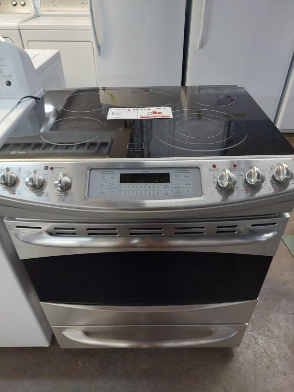 Cuisinière GE Stainless (#1511)