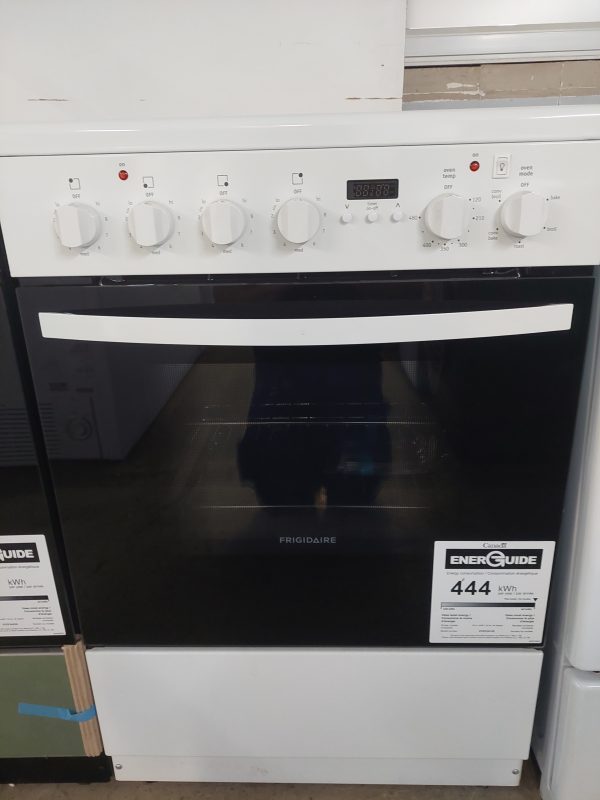 Cuisinière 24" modèle: CFEH2411UW N/S: BF93200061 (#1791) (GP)