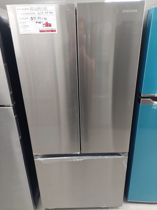 Réfrigérateur Samsung modèle: RF22A4111SR N/S: 0B9X4BBT800040T (#2067)