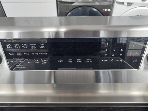 Cuisinière LG modèle: LREL6325F (#2080)