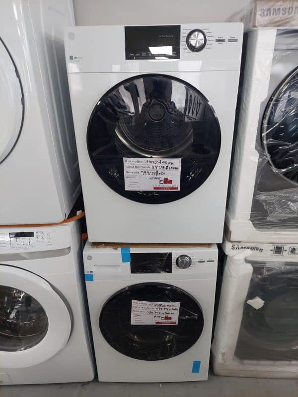 Duo laveuse sécheuse GE 24" modèle: GFW148SSMWW N/S: LT310349N modèle: GFD14JSINOWW N/S: TS500039J (N ) (U90j) (#2441)