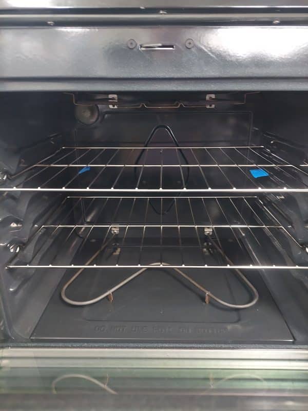 Cuisinière Frigidaire Modèle: CFEF3054US N/S: VF23820401 (GP) (#2850)