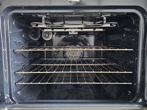 Cuisinière GE blanche a vitrocéramique modèle: JCB840DKWW N/S: AS549214P (D) (#3316)