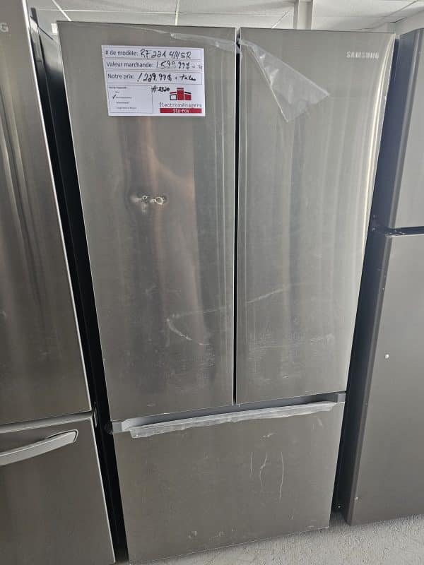 Réfrigérateur Samsung stainless Modèle: RF22A4111SR N/S: 0B9X4BBT800147J (NI) (#3320)