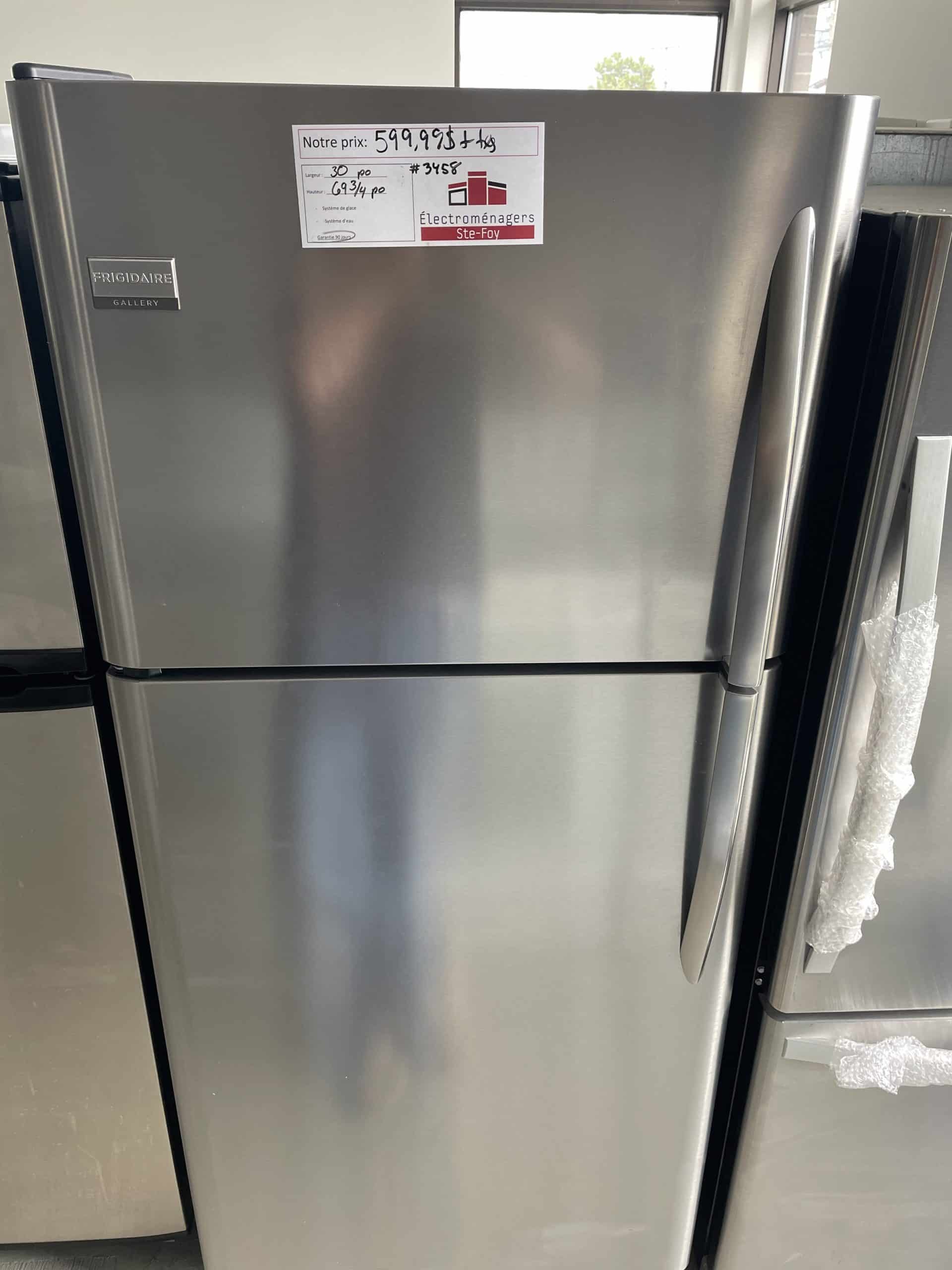 Réfrigérateur Frigidaire congélateur en haut stainless (#3458) (r)