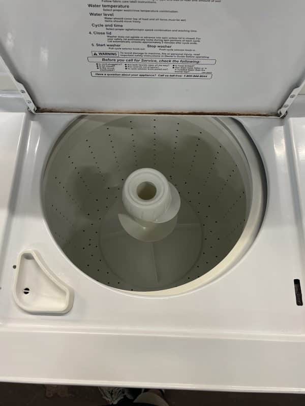 Laveuse Frigidaire blanche (#3667) (r)