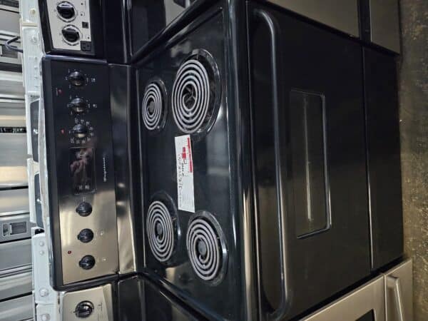 Cuisinière Frigidaire noir à serpentin (R) (#3393)