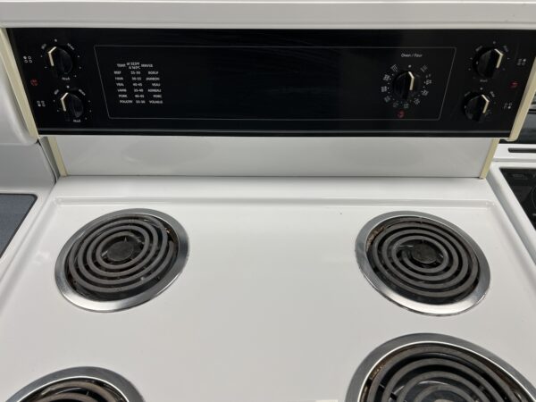 Cuisinière Kelvinator Blanche Serpentin (r) (#4301)