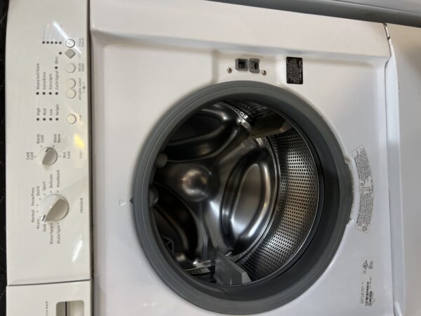 Duo Laveuse/Sécheuse Frigidaire Blanc Chargement Frontale (r) (#4562)